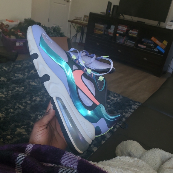 Nike Air Max React 270 Womens Size 10 Brand New, Never Worn - Picture 3 of 6